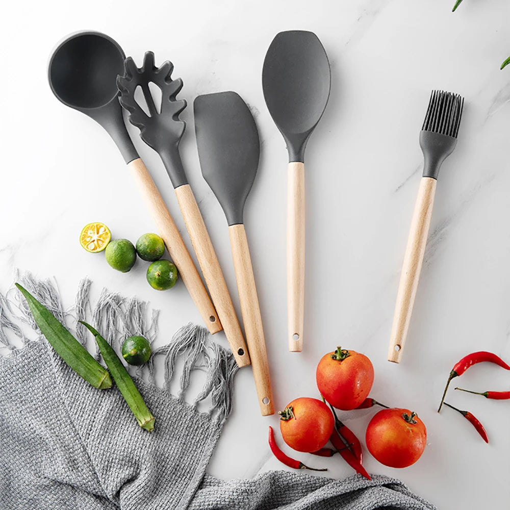 Silicone kitchen utensils set