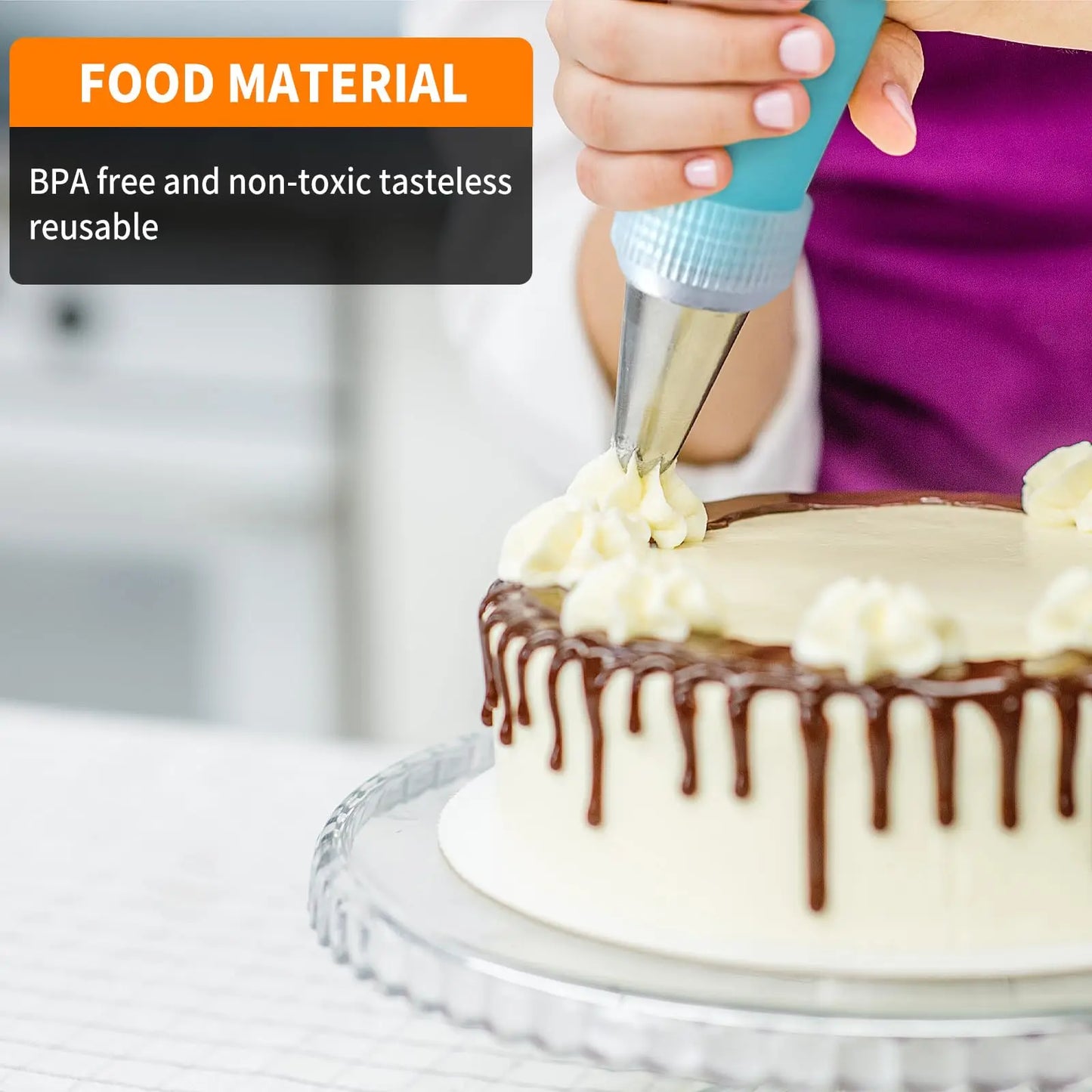 Piping bags and tips set